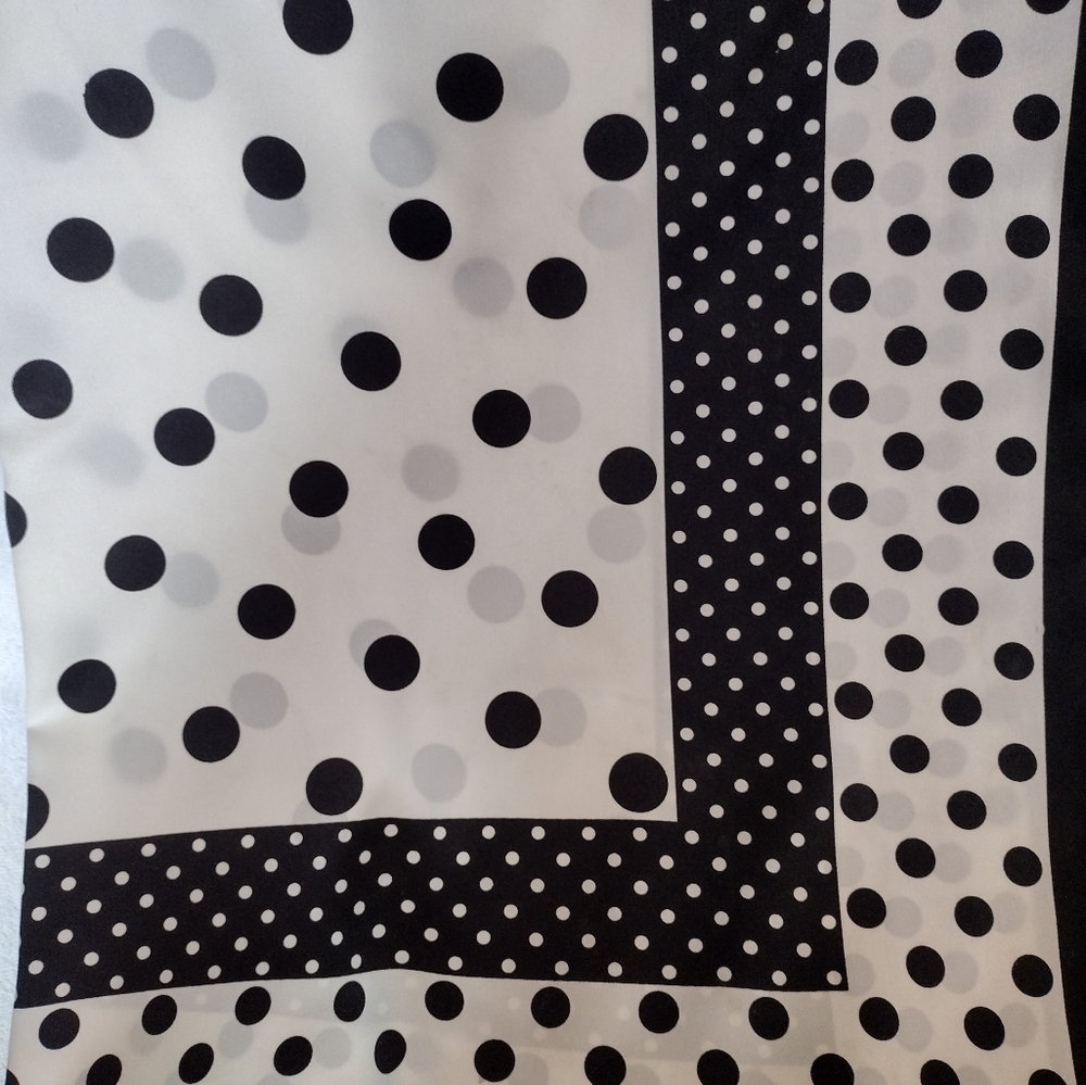 Scarf - Picture 4 of 5